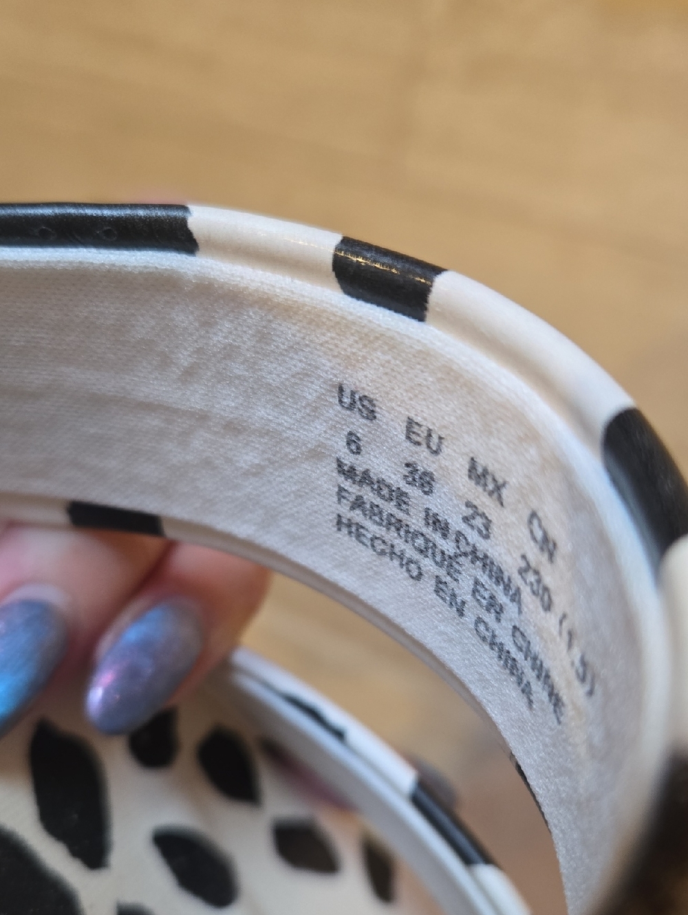 Aerie Stylish Slide Sandals - Picture 8 of 9